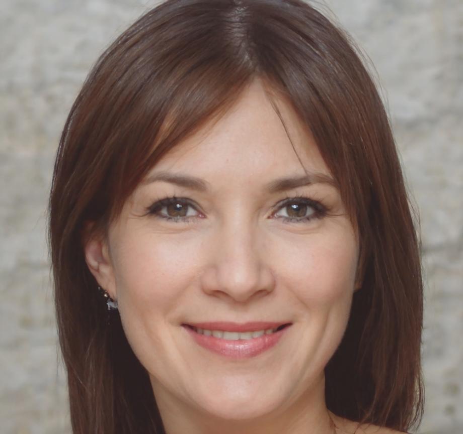 Carmen Delgado, analista financiera senior